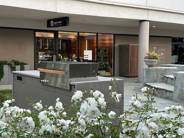 Related News Article - Outdoor Luxury Kitchen in the Laguna Design Center at eggersmann